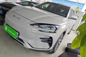 比亚迪 宋PLUS新能源 2024款 荣耀版 EV 520km 尊贵型