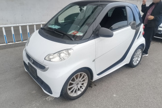 smart fortwo 2012款 1.0 MHD 硬顶舒适版