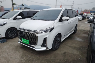 上汽大通MAXUS 大通G20 2023款 改款 PLUS 2.0T 汽油自动豪华版