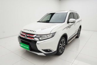 三菱 欧蓝德 2018款 2.0L 两驱嘉乐版 7座