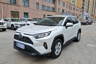 丰田 RAV4荣放 2023款 2.0L CVT两驱都市版