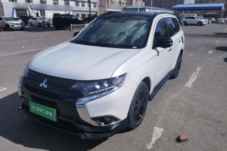 三菱 欧蓝德 2021款 2.4L 四驱曜动版 5座