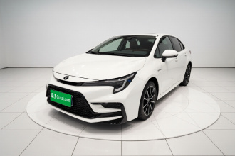 丰田 雷凌 2023款 智能电混双擎 1.8L 运动版
