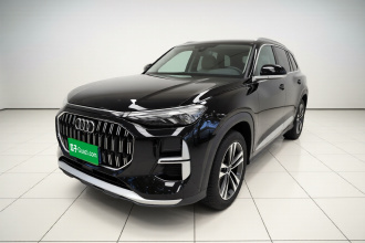 奥迪Q6 2025款 40 TFSI quattro 纪念版 羽林套装 7座
