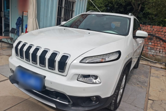 Jeep 自由光 2016款 2.4L 专业版
