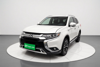 三菱 欧蓝德 2019款 2.4L 四驱致享版 7座 国VI