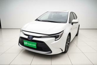 丰田 雷凌 2023款 智能电混双擎 1.8L 豪华版