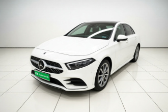 奔驰A级 2022款 改款 A 200 L 运动轿车时尚型