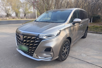 荣威iMAX8新能源 2025款 1.5T DMH 陆尊奢享版