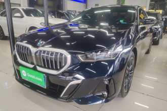 宝马5系 2025款 530Li 领先型 M运动套装