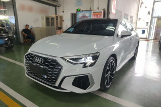 奥迪A3 2023款 A3L Limousine 35 TFSI 时尚运动型