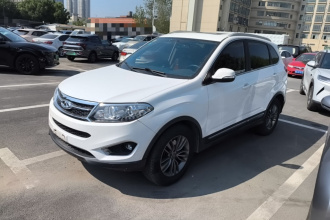 奇瑞 瑞虎5 2015款 2.0L CVT家尊版
