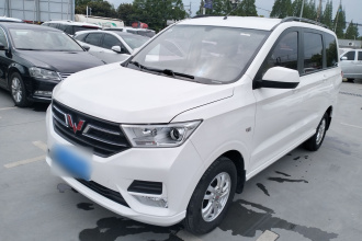 五菱汽车 五菱宏光 2021款 改款 1.5L S舒适型 液压助力LAR