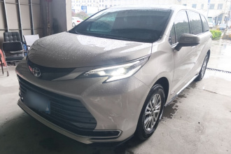 丰田 赛那SIENNA 2023款 2.5L混动 豪华版