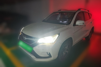 比亚迪 宋 2016款 1.5TI 手动豪华型