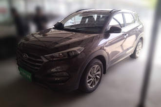 现代 途胜 2015款 1.6T 双离合两驱智能型