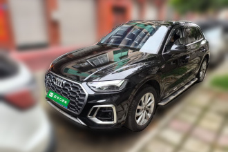 奥迪Q5L 2022款 改款 40T 豪华动感型
