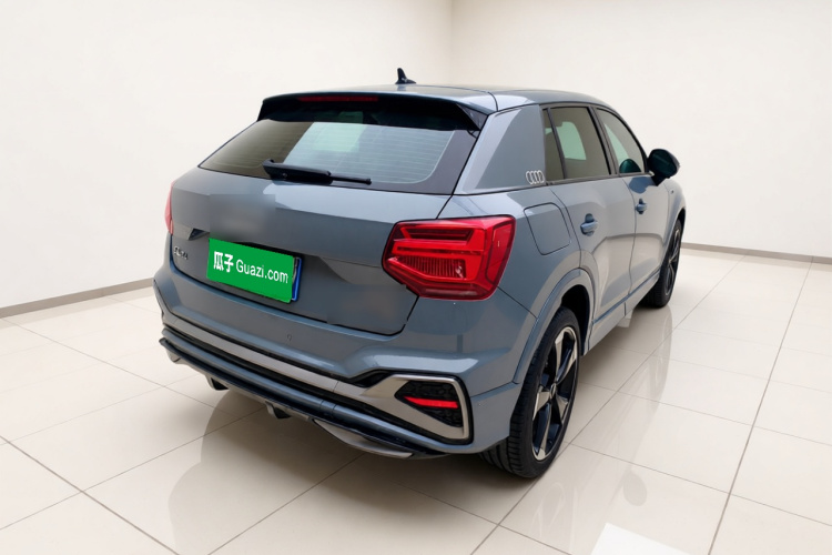 Audi Q2L фото 6