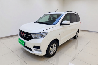 五菱汽车 五菱宏光 2021款 改款 1.5L S舒适型 液压助力LAR