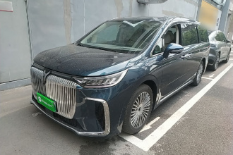 岚图汽车 岚图梦想家 2025款 PHEV 四驱尊贵鲲鹏版