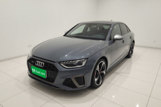 奥迪A4L 2022款 40 TFSI quattro RS套件燃速型