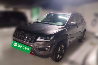 Jeep 指南者 2017款 200TS 自动高性能四驱版