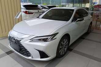 雷克萨斯ES 2025款 200 臻享版