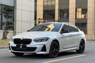 宝马1系 2021款 改款 125i M运动曜夜版