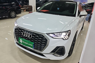 奥迪Q3 Sportback 2022款 40 TFSI RS套件燃速型
