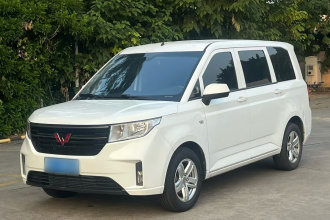 五菱汽车 五菱宏光PLUS 2019款 1.5T 手动舒适型 7座