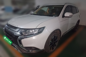 三菱 欧蓝德 2019款 2.0L 两驱畅享版 5座 国VI