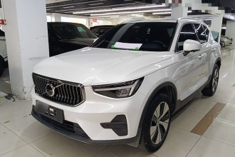 沃尔沃XC40 2024款 B3 智远豪华版