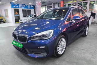 宝马2系旅行车 2019款 218i 领先型