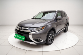 三菱 欧蓝德 2018款 2.0L 两驱嘉乐版 7座