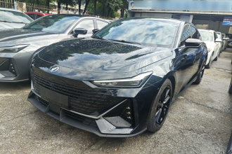 长安UNI-V 2022款 1.5T 尊贵型
