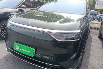 鸿蒙智行 问界M8 2025款 增程 Max+版 53.4kWh 5座版 (192线激光雷达）