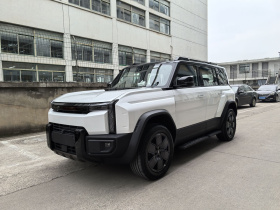 奇瑞 风云X3L 2025款 215智行版