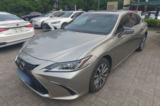 雷克萨斯ES 2021款 300h 卓越版