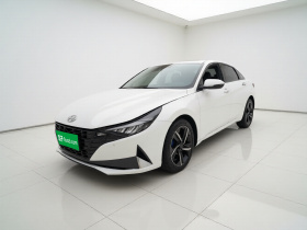 现代 伊兰特 2022款 240TGDi DCT LUX尊贵版