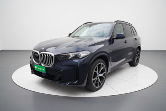 宝马X5 2023款 xDrive 30Li 尊享型M运动曜夜套装