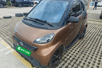 smart fortwo 2015款 1.0 MHD 新年特别版