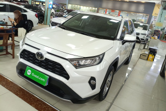 丰田 RAV4荣放 2020款 2.0L CVT两驱风尚PLUS版