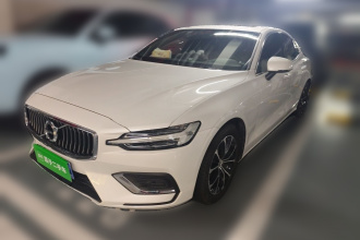 沃尔沃S60 2022款 B4 智逸豪华版