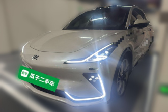 智己汽车 智己LS7 2023款 100kWh Pro四驱版