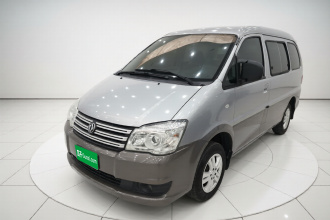 东风风行 菱智 2015款 M3 1.6L 7座标准型