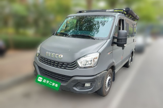 依维柯欧胜 2021款 3.0T 自动超瑞短轴低顶侧拉门F1C
