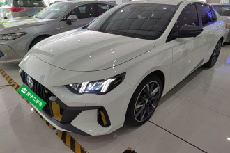 广汽传祺 影豹 2023款 270T DCT J16版