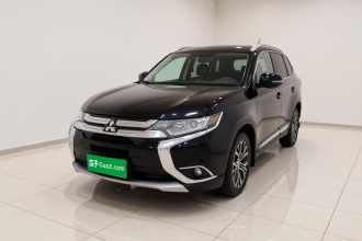 三菱 欧蓝德 2018款 2.0L 两驱荣耀版 5座