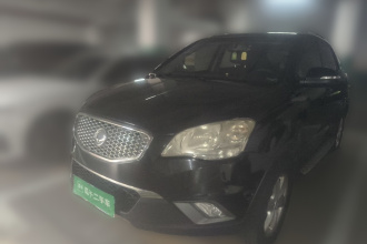 双龙 柯兰多 2013款 2.0L 汽油两驱自动精英版