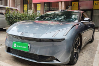 领克Z10 2024款 95kWh 702km四驱智驾Ultra